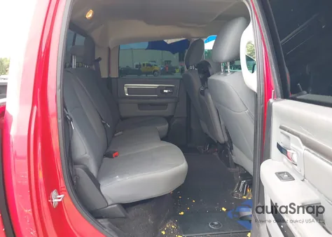 2018 Ram 1500 Slt 4X2 6'4 Box из США, поврежденный, VIN 1C6RR6TT8JS143071